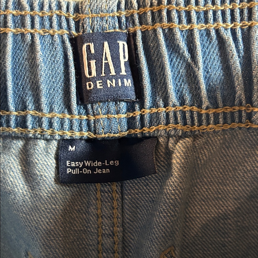 GAP Kids Light Blue Jeans - Picture 2 of 5